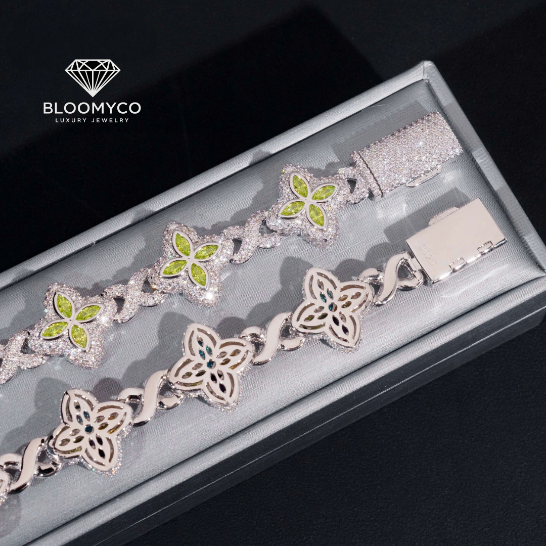 Luxury Moissanite Clover Bracelet